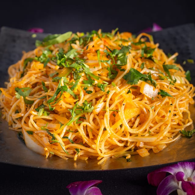 Hakka Noodles.