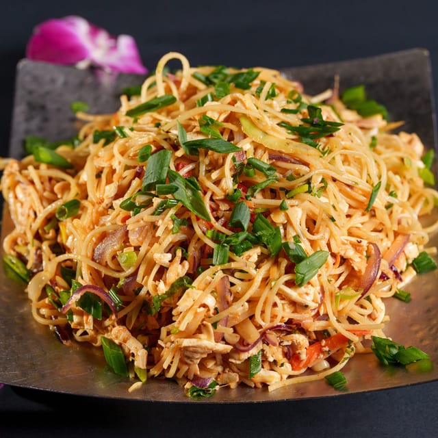Paneer Hakka Noodles.