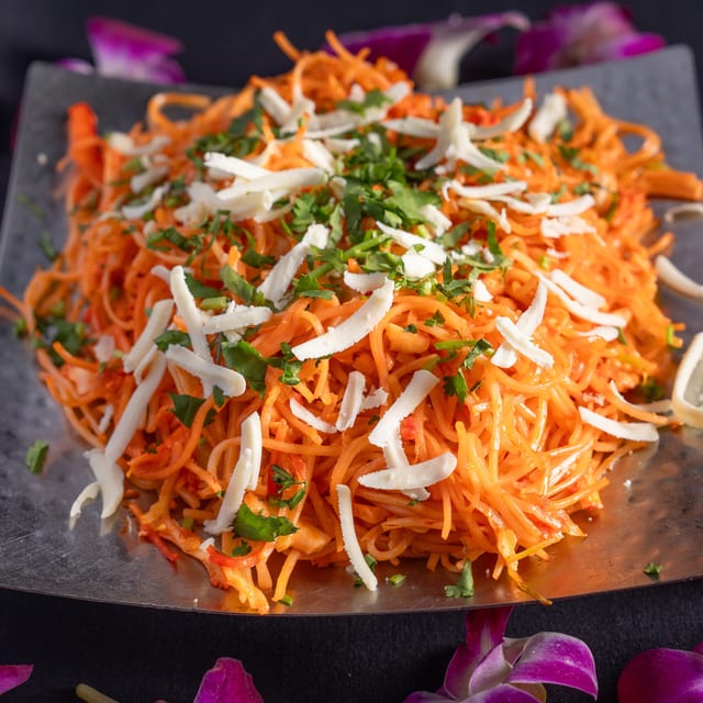 Paneer Schezwan Noodles.